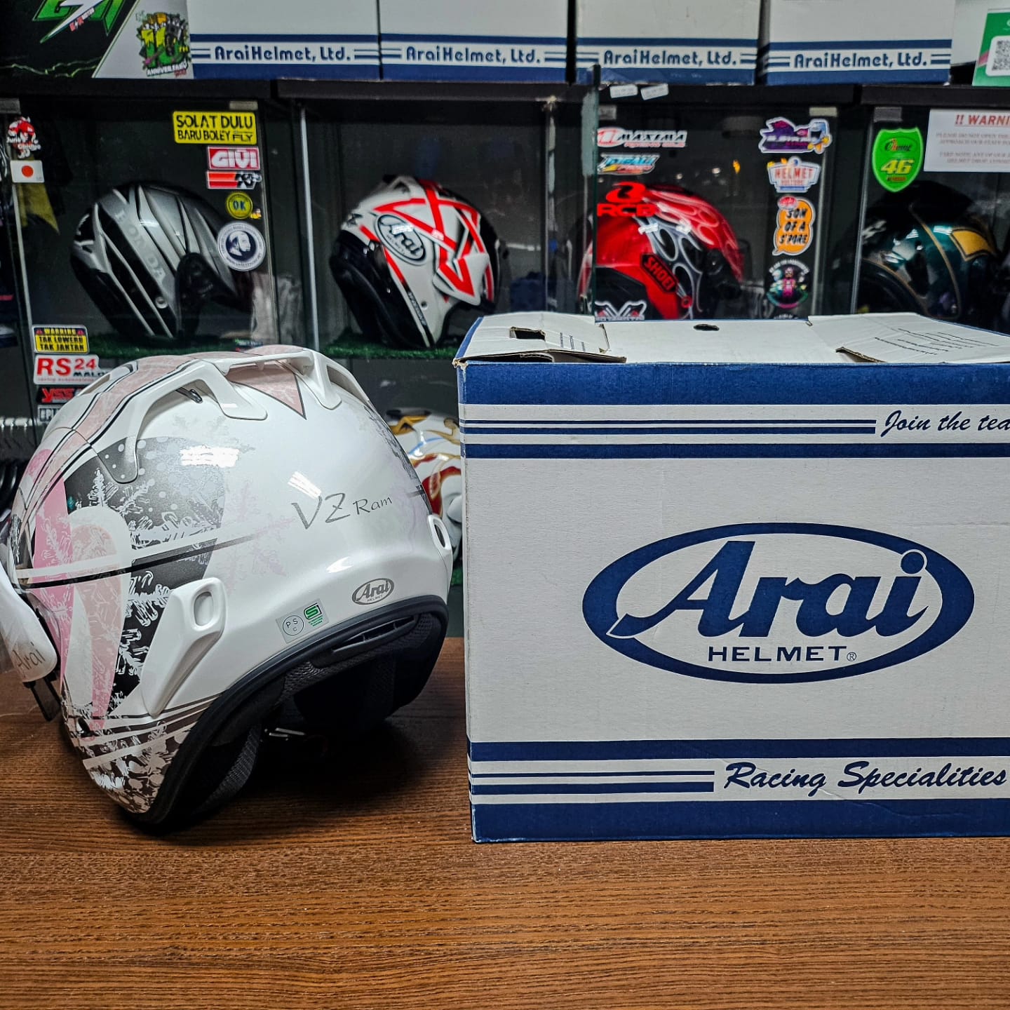 ARAI Vz Ram Snow Dome